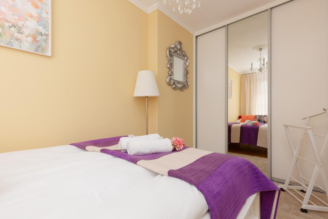 Miodowa Apartment Krasinski Garden Warsaw By Noclegi Renters Exterior foto